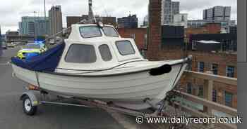 Abandoned boat on M8 leads to partial closure of Kingston Bridge amid traffic chaos - Daily Record