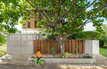 Weathered House / Kamat & Rozario Architecture - ArchDaily
