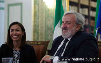 Emiliano alla firma del CIS Brindisi-Lecce insieme alla ministra Carfagna: “Somme importanti, la Puglia saprà correre” - PRESS REGIONE - Regione Puglia