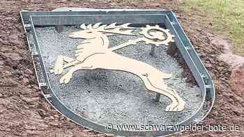 Ermittlungen nach Unfall - Fahrer zerstört Ortswappen in Hirsau und flüchtet - Schwarzwälder Bote