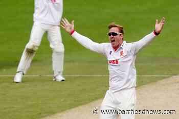 Simon Harmer helps Essex into strong position against Gloucestershire - Barrhead News