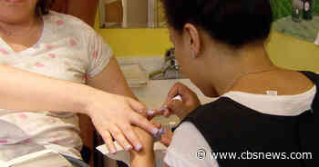 Experts worried consumer spending habits could be clue of recession coming - CBS News