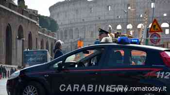 Incidente sul lavoro al Colosseo, operaio della Metro C colpito al volto da una catena: è grave