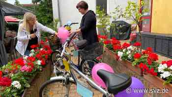 Ehrenamt in Parchim: Fundbüro mustert Fahrräder aus und stellt sie für Auktion zur Verfügung - svz – Schweriner Volkszeitung