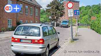 Alte Schwentinebrücke in Kiel: 73 Verstöße in zwei Stunden - Kieler Nachrichten