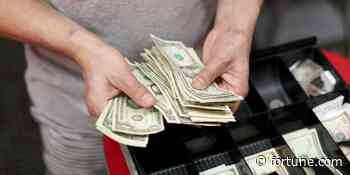 U.S. consumers are starting to tighten their belts. That’s bad news for Big Tech - Fortune