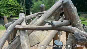 Feuerwehr befreit Bub im Augsburger Zoo aus einer Notlage