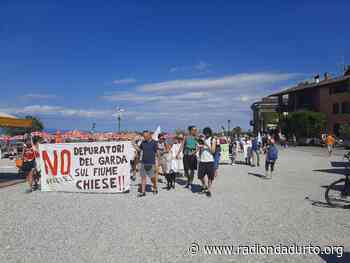 DESENZANO: MANIFESTAZIONE TERRA E LAGO CONTRO IL DEPURATORE DEL GARDA A GAVARDO E MONTICHIARI - Radio Onda d'Urto