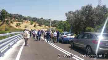 Attesa finita, riapre la SP1 Locri-Gerace, Versace e Lizzi: "Arteria strategica per il comprensorio" - Gazzetta del Sud - Edizione Reggio Calabria