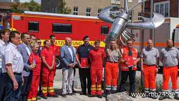 "Wassergefahren" und "Führungsunterstützung": Cottbus gründet neue Einsatzgruppen im Katastrophenschutz - rbb24