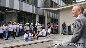 „Endlich, endlich eingeweiht!“: Was der Anbau an der Waldkraiburger Grundschule zu bieten hat