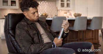 Why Patrick Mahomes is pitching flashlights, not beer, for Coors Light