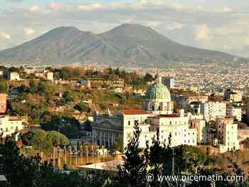 Italie: un touriste américain tombe dans le cratère du Vésuve en voulant récupérer son téléphone