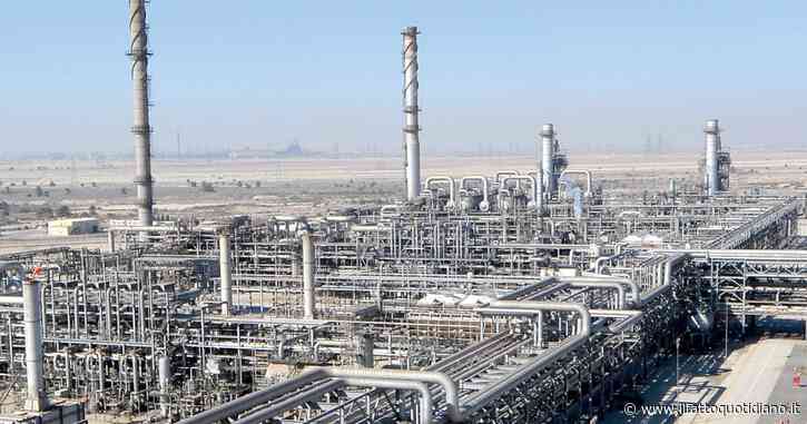 Libia, cambio al vertice della Noc, la società petrolifera di Stato. Riaperti i porti di El Brega e Zueitina