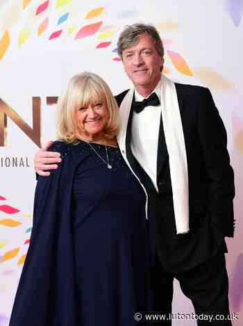 TV couple Richard and Judy reveal their pick of summer books - Luton Today