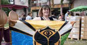 Tomorrowland deelt 2.000 gratis vlaggen uit aan buurtbewoners | Boom | hln.be - Het Laatste Nieuws