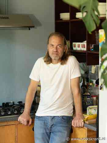 Van de kick naar de klas: oud-correspondent Joeri Boom verruilde de oorlog voor de basisschool - Volkskrant