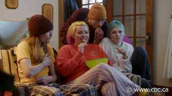 Number of singles, common-law relationships and roommates rises as Canada's households evolve