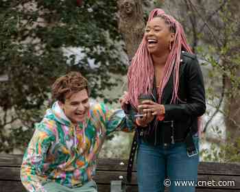 Being Broke Helped Comic Phoebe Robinson Create 'Everything's Trash'     - CNET