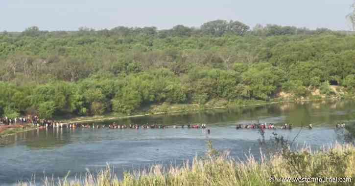 Video: Border Reporter Stunned to Come Across 'One of the Most Massive Single Groups We Have Ever Witnessed Cross Illegally'