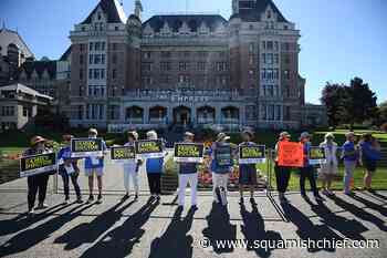 Group rallies outside premiers meeting for solutions to family-doctor shortage - Squamish Chief
