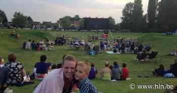 Het zomert in Stekene: “Breng zelf uw stoeltje mee, wij zorgen voor de artiest of film” - Het Laatste Nieuws