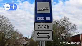 Elterntaxis in Hemmingen: Neuer Kiss-and-go-Parkplatz vor Grundschule geplant - HAZ