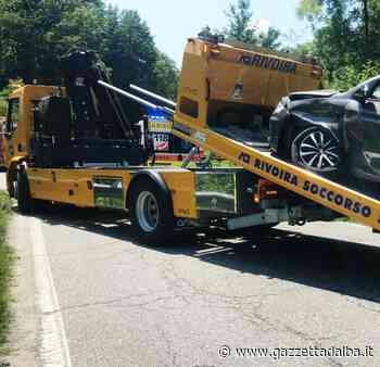 Scontro tra due auto sulla provinciale a Monforte d'Alba: intervengono pompieri e 118 - http://gazzettadalba.it/