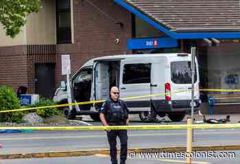 Saanich police officer out of intensive care after bank robbery shootout - Times Colonist