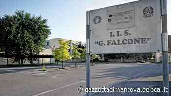 Asola, ecco i supermaturi del Falcone. Il cento a 11 ragazzi, a 3 pure la lode - La Gazzetta di Mantova