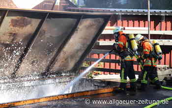 Feuerwehr Lindenberg rückt zum Bauhof aus: Container steht in Flammen - Allgäuer Zeitung