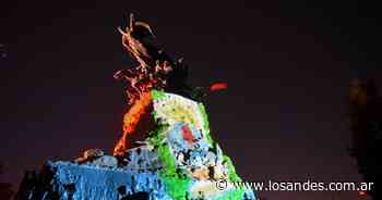 El Cerro de la Gloria fue escenario del espectáculo patrio “Seamos libres” | Sociedad - Los Andes (Mendoza)