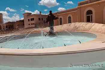 Zampilla la fontana sul piazzale della stazione: ma i turisti sono incuriositi dal parcheggio fantasma - TraniViva