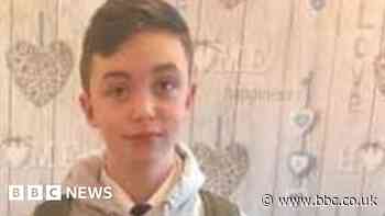 Wakefield: Alfie McCraw, 16, died swimming in canal - BBC