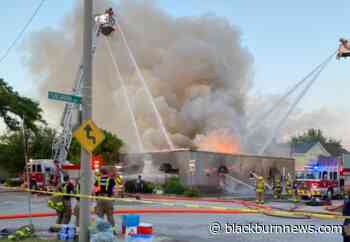 Firefighters battle blazes in downtown Windsor and Tecumseh - BlackburnNews.com