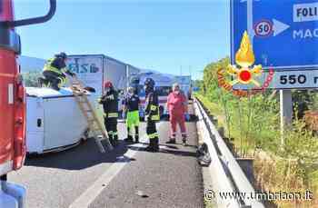 Foligno: si ribalta con il Doblò sulla Flaminia. Illesa - umbriaON