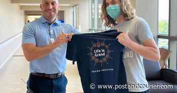 Myrtle Beach teen takes 'victory lap' at Grand Strand Medical Center months after crash - Charleston Post Courier