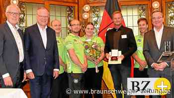 Armwrestler Ehrengäste von Weil und Stars beim Over The Top