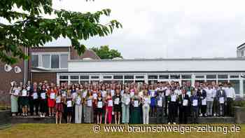 Das sind die Schulabgänger im Landkreis Peine 2022 - Braunschweiger Zeitung