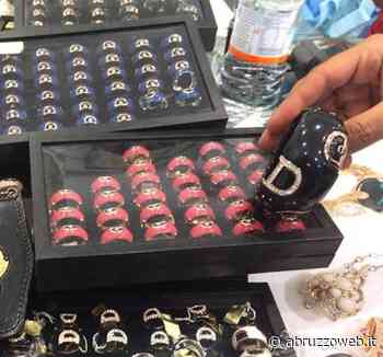 "STOP FAKE”. MAXISEQUESTRO A PESCARA DI QUASI 50 MILA PEZZI DI BIJOUX TOSSICI E CONTRAFFATTI | Ultime notizie di cronaca Abruzzo - Abruzzoweb.it