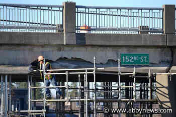 B.C. Truckers fight for transparency and access to information amid truck-bridge strikes
