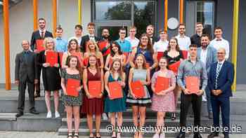 Bildung in Schramberg - Abiturienten der beruflichen Schulen sind in Feierlaune - Schwarzwälder Bote