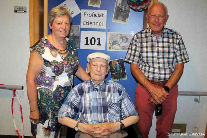 Etienne Maes blaast 101 kaarsjes uit