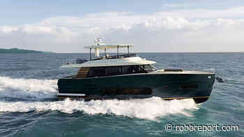 Azimut's New Yacht Has a Hull That Cuts Fuel Consumption and Emissions - Robb Report