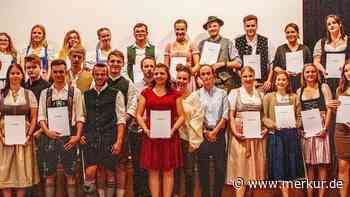 BSZ Miesbach: 192 Absolventen beenden 2022 Lehr- und Schulzeit - Merkur.de