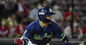 Baseball: Rookie comes through as Swallows sink Carp in 12 innings - The Mainichi - The Mainichi