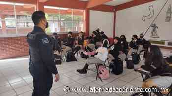 Más cercana la policía de Apizaco; imparte pláticas en secundarias de la Comuna - Tlaxcala - La Jornada de Oriente