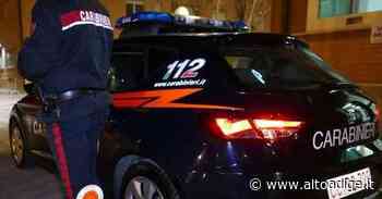 Settantenne accompagnata dai carabinieri di notte alla farmacia - Alto Adige