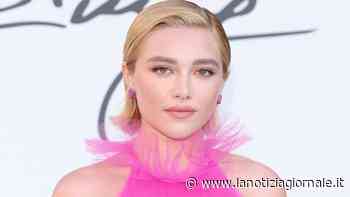 Florence Pugh, chi è l'attrice di Black Widow criticata per l'abito di Valentino? Età, altezza, film e fidanzato - LA NOTIZIA
