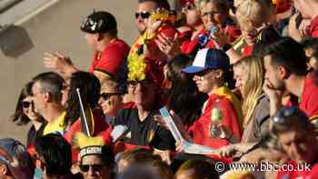 Euro 2022: Attendance record broken for Women's Euros with 15 games left